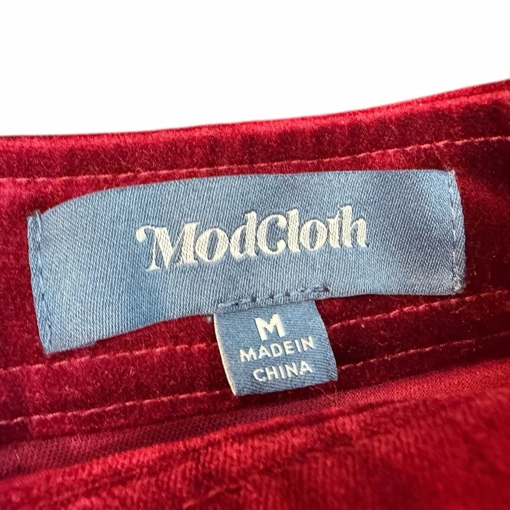 Modcloth ModCloth Cupcake Consultant Velvet Red - Picture 5 of 10